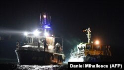 Gara deňizdaki gämiler