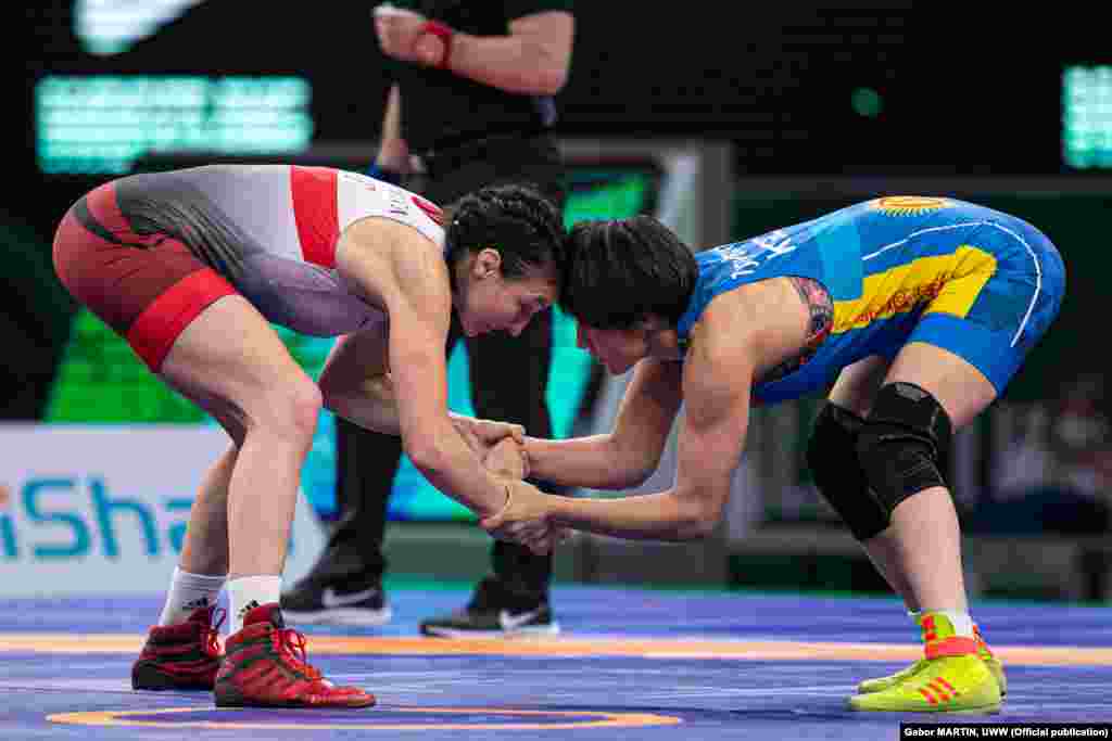 Тыныбекова финалга чейин үч атаандашын - алгач румыниялык Крисца Тунде Инцени, чейрек финалда түрк балбаны Кансу Аксойду, жарым финалда&nbsp;Любовь Овчарованы жеңди.