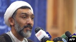 مصطفی پورمحمدی، وزیر دادگستری ایران.