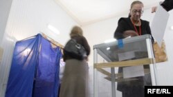 К наблюдению за выборами будет допущена любая местная организация, деятельность которой удовлетворяет единственному требованию – она должна быть зарегистрирована не менее чем за год до дня выборов