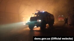 За даними ДСНС, найскладніша обстановка склалася на проміжку від Станиці Луганської та Сєвєродонецька