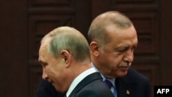 Президент Туреччини Реджеп Ердоган (п) і його російський колега Володимир Путін, архівне фото