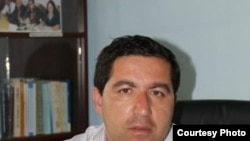 Бузургмехр Ёров. Архивдик сүрөт