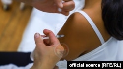 Кыргызстанда 11-14 жаштагы кыздарды папиллома вирусуна каршы эмдөө башталды.