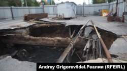 Казанда Короленко һәм Волгоград Волгоград урамнары чатында ишелгән юл