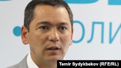 Өмүрбек Бабанов.