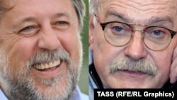 Russian filmmakers Vitaly Mansky (left) and Nikita Mikhalkov (composite file photo) 