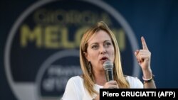 Мелоні рішуче підтримувала постачання Україні зброї для самооборони 