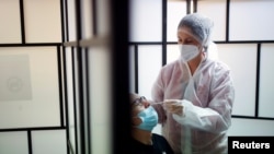 Тест на коронавирус, иллюстрационное фото