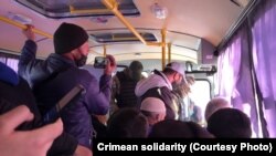 Aqmescitteki mahkeme binası ögünde tutulğan qırımtatar faalleri, 2021 senesi oktâbrniñ 29-ı