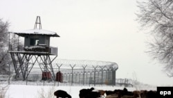 پايگاه هوايی «ماناس» در قرقیزستان