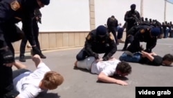 Затримання громадян Росії в Баку, Азербайджан, 1 липня 2025 року