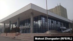 Токтоболот Абдымомунов атындагы Кыргыз улуттук академиялык драма театры. 7-декабрь, 2021-жыл.