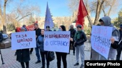 Равшан Жээнбековдун тарапташтары. 24-ноябрь, 2021-жыл. 