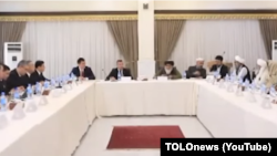 Türkmen resmileri "Talybanyň" wekilleri bilen duşuşýar. Herat. 20-nji noýabr