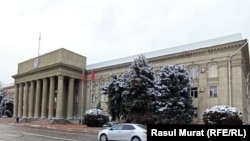 Дом правительства, в котором заседают президент и кабмин. 