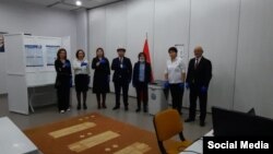 Анталия шаарындагы шайлоо тилкесинин комиссия мүчөлөрү. 28-ноябрь, 2021-жыл.