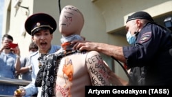 Акция Павла Крисевича у Люблинского суда в Москве, август 2020 года