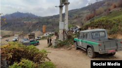 تصویر حضور نیروهای امنیتی در روستای احمدآباد مازندران 
