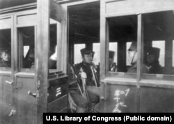 Japanese soldiers in Tokyo in the early 1900s
