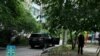 Замах на громадянина Казахстану стався 18 червня у Шевченківському районі Києва, неподалік будинку, де потерпілий мешкає з дружиною