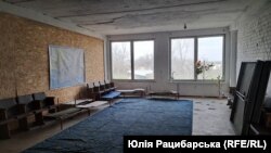 Всередині школи