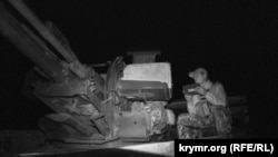 Бійці 38-го зенітно-ракетного полку за 23-міліметровою зенітною установкою ЗУ-23-2, ілюстративне фото