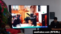 Лекция-концерт «Парадоксы времени» с заслуженным артистом Туркменистана композитором Ровшеном Непесовым. Ашхабад. 22 февраля 2024 г.