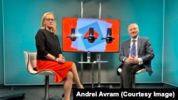 Fostul președinte al României între anii 1996 și 2000, Emil Constantinescu, a lansat în 1997, la București, parteneriatul strategic cu Statele Unite ale Americii. Decizia a precedat accederea României în NATO, în 2004.