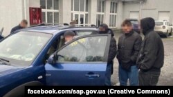 «Розслідування злочину здійснюють детективи НАБУ спільно з Департаментом військової контррозвідки СБУ», повідомили в прокуратурі