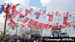 Түркиядагы  жалпы жана президенттик шайлоо жарнактарынан. Стамбул. 01.5.2023. 