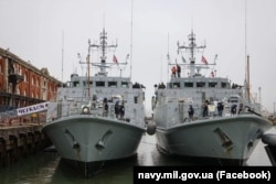 Українські шукачі мін – морські тральщики «Черкаси» та «Чернігів» – на базі Королівського флоту в Портсмуті (Велика Британія)