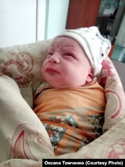 Дитина, народжена під обстрілами