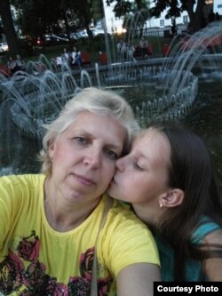 Катерина Піхур із мамою Оленою. Фото з особистої сторінки Олени Піхур в соцмережах