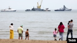 عکس آرشیوی از حضور ناوهای نیروی دریایی مسکو در بندر کاسپیسک در جنوب روسیه در کرانه غربی دریای خزر