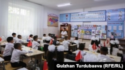 Одна из школ в Бишкеке. Иллюстративное фото. 