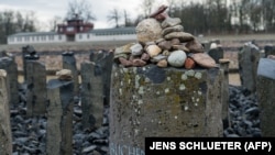 Один із меморіалів у Бухенвальді