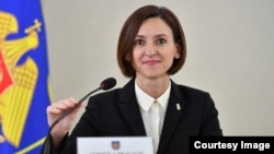 Fosta șefă a Procuraturii Anticorupție, Veronica Dragalin, a acuzat anterior conducerea țării, inclusiv pe Maia Sandu de implicarea în procesul de vetting a procurorilor.