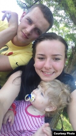 Володимир Коляда із дружиною Вікою і донькою Марією.