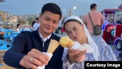 Тыныбек Керимбай уулу жана Мээримай Ташболотова.