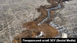 Україна будує три лінії оборони по всій лінії фронту та на кордоні з Білоруссю