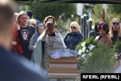 Похорони ватажків «ПВК Вагнер» Пригожина і Уткіна у Санкт-Петербурзі. Росія, 29 серпня 2023 року