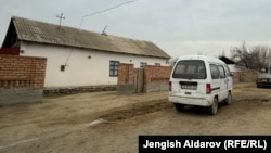 Дом в селе Кара-Бак, в котором родилась и выросла Айкыз.