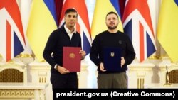 Президент України Володимир Зеленський і прем’єр-міністр Великої Британії Ріші Сунак (ліворуч). Київ, 12 січня 2024 року