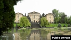 Ազգային ժողովի շենքը, արխիվ