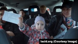 Кадр з фільму «Звідки куди»