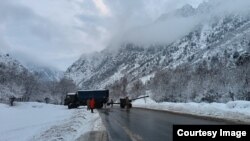 Бишкек-Ош унаа жолу. Өзгөчө кырдаалдар министрлиги 8-февралда тараткан сүрөт. 