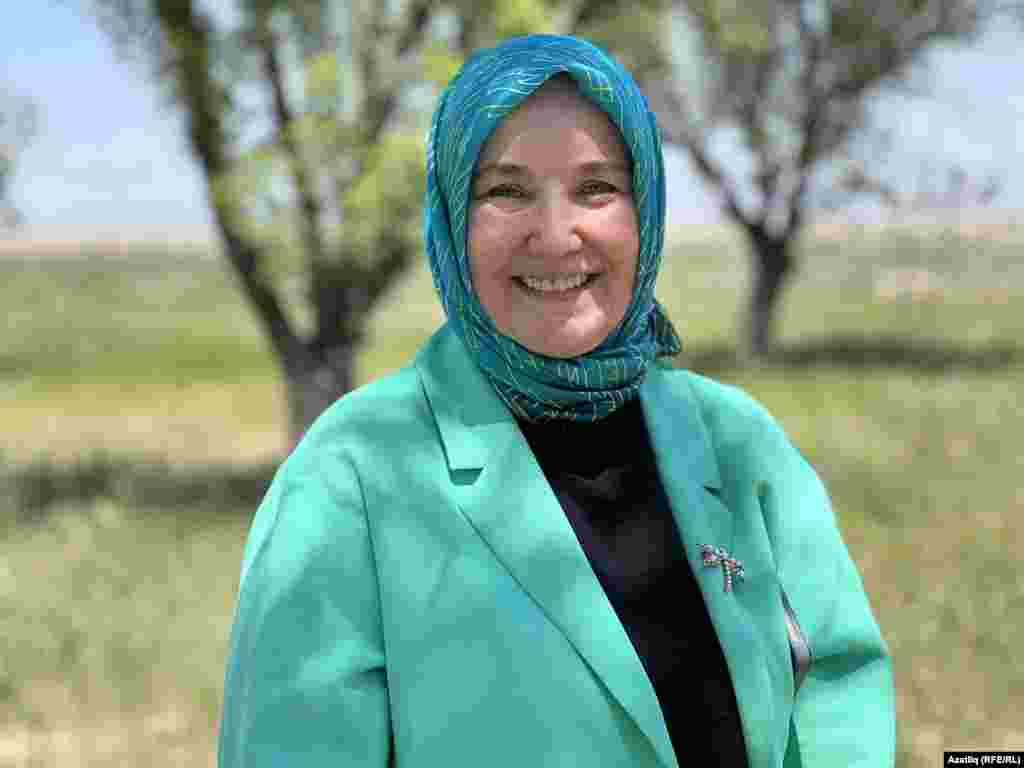 Хөкемдарлар арасында быел Сабантуйның кадерле кунагы Лиман Йәнигүл булды. Ул Төркиянең гаилә һәм социаль эшләр министры урынбасары. Татар. Шушы авылдан.