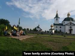 Алея пам’яті у рідному селі Романа Тарана. Фото: Сергій Шевченко
