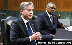 آنتونی بلینکن، وزیر خارجه (چپ)، و لوید آستین، وزیر دفاع آمریکا